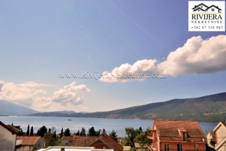 Porodicna kuca sa pogledom na more Baosic Herceg Novi