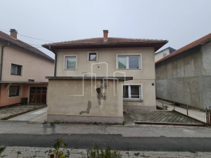 Zweistöckiges Haus Stup Nedžarići Zu verkaufen 160m2