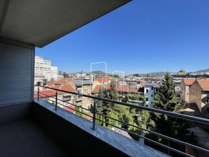 Vier-Zimmer-Wohnung mit Garage im Neubau Skenderija