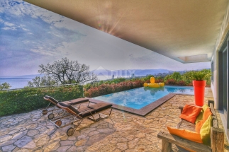 KOSTRENA - A beautiful villa with a swimming pool on a plot of 2200m2