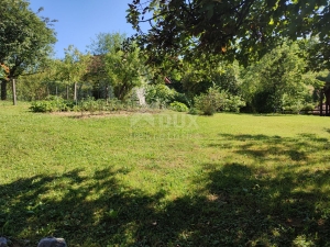 KARLOVAC - Renovated semi-detached house with a beautiful garden