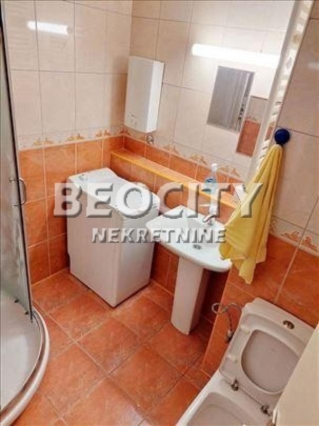 Novi Beograd, Blok 24,  (Super Vero)  - Bulevar Milutina Milankovića, 4. 0, 105m2, 900EUR