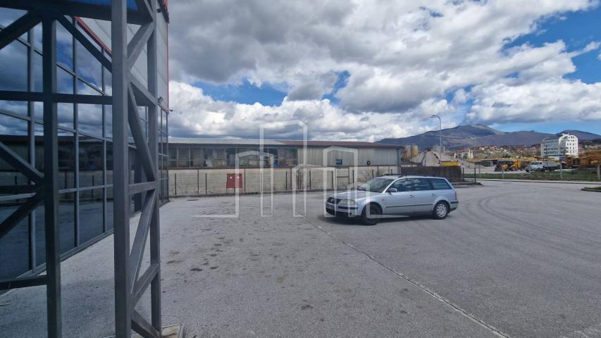 Warehouse Istočno Sarajevo, Sarajevo, Slavka Leovca, 1.300m2