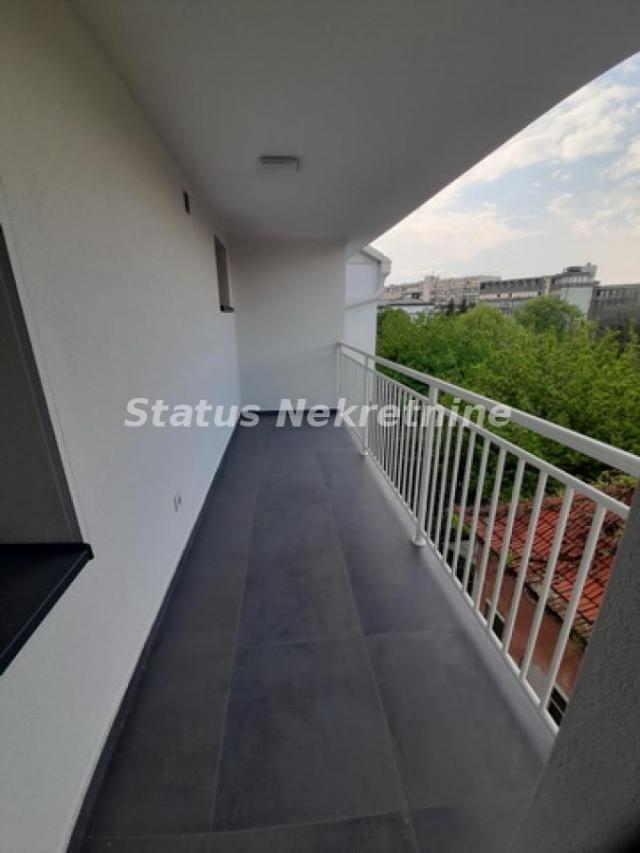 Centar-odličan nov četvorosoban stan 126 m2 na izuzetnoj lokaciji-povrat PDV-065/385 8880