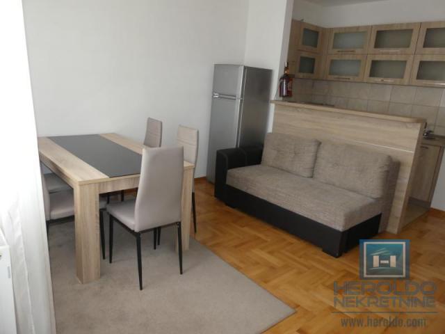 Comfortable four-room apartment in Plavusa, Jagodina