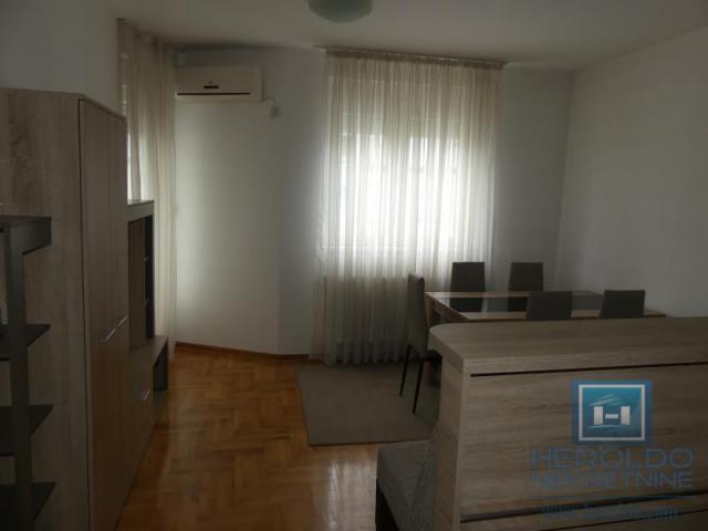 Comfortable four-room apartment in Plavusa, Jagodina
