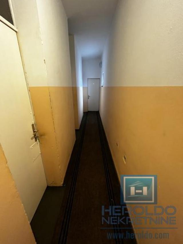 Three-and-a-half-room apartment in a house, Kajsijar