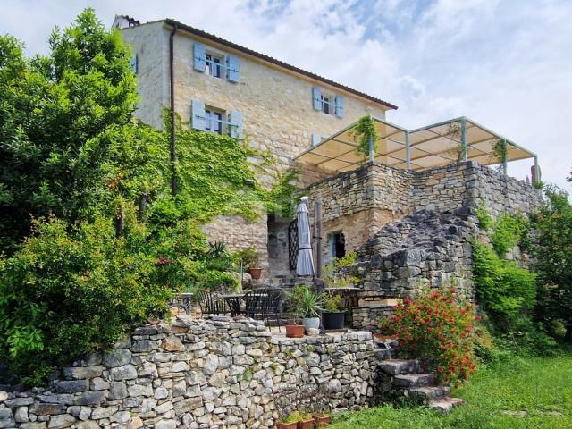 ISTRA, BUJE - Dizajnerska kamena kuća sa spektakularnim pogledom