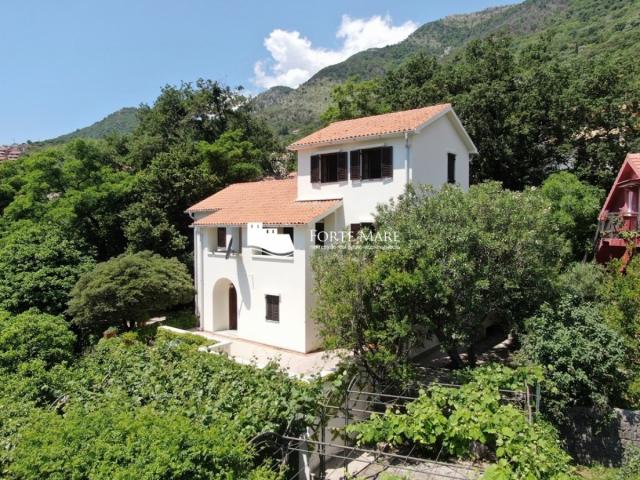 House for sale in Kamenari, municipality of Herceg Novi