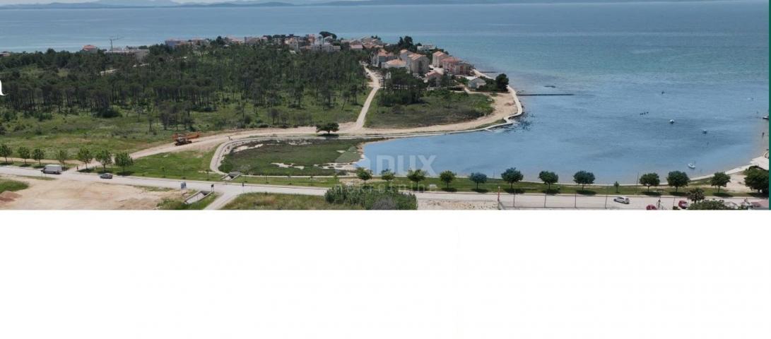 ZADAR, PRIVLAKA Building with 6 apartments by the sea with all permits!