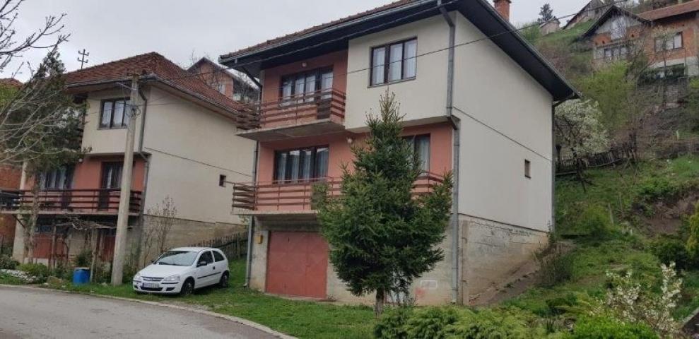 Prodaje se kuća 130 m2, Sjenička bb,  Prijepolje