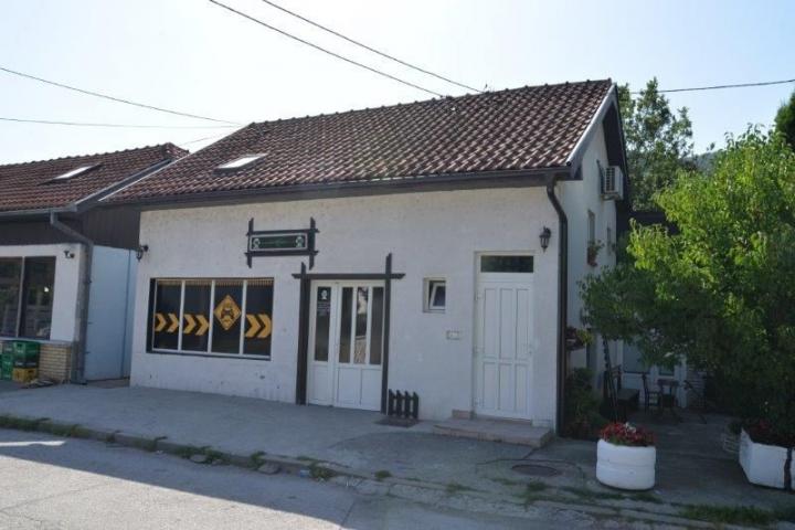 Prodaje se posl. stamebni objekat, 140 m2, D. Tomašević-Ćirka, Prijepolje