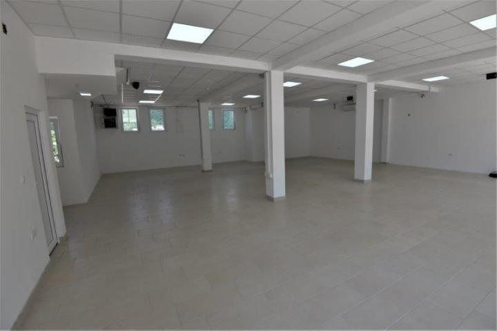 Izdaje se poslovni prostor 150 m2, ul. Lj. Miodragovića, Prijepolje