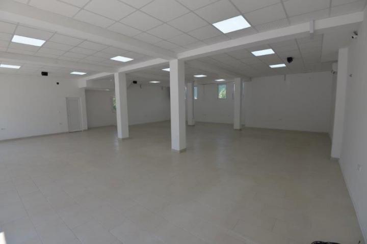 Izdaje se poslovni prostor 150 m2, ul. Lj. Miodragovića, Prijepolje