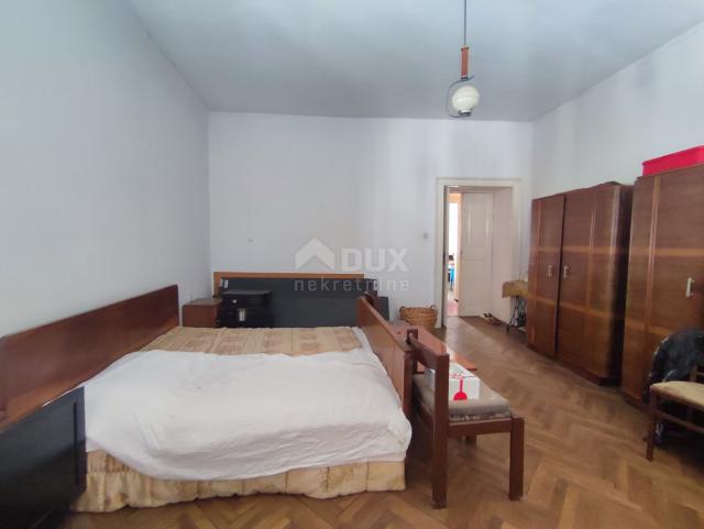 ISTRIEN, PULA - 3-Zimmer-Wohnung zur Renovierung in attraktiver Lage