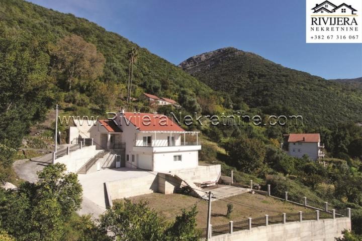 Newly built house in Herceg Novi Zelenika