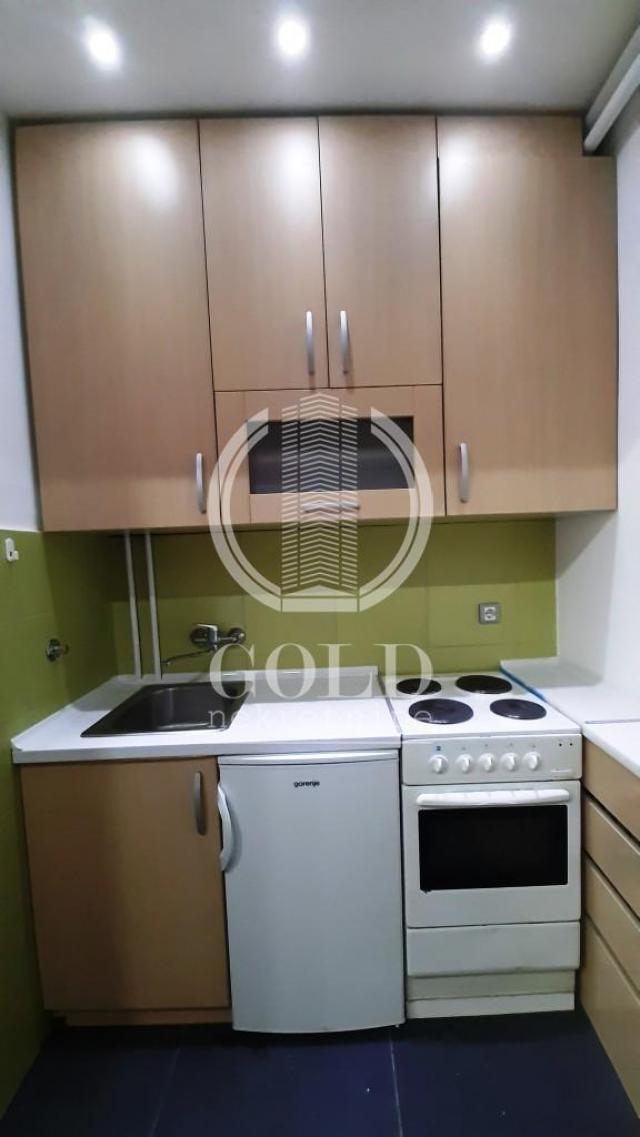 IZDAVANJE Stan 2. 0: NOVI SAD-Novi Sad-Centar, Šafarikova, 58. 00m2, 500 eur ID#6352