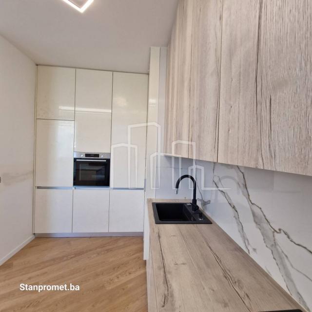 Skenderija, four-room apartment for rent, two garage spaces, new construction
