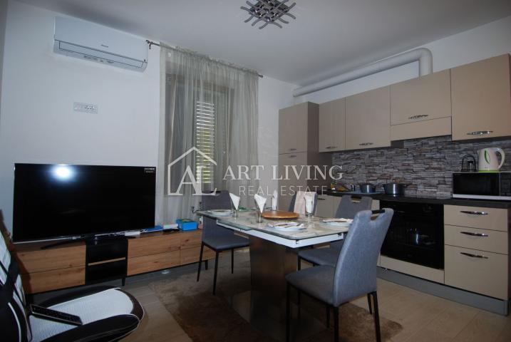 Novigrad, surroundings - charming terraced house only 600 m from the sea