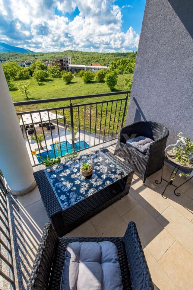 VIŠKOVO, MARČELJI - exclusive two-story apartment 144m2 with use of the pool - sea view
