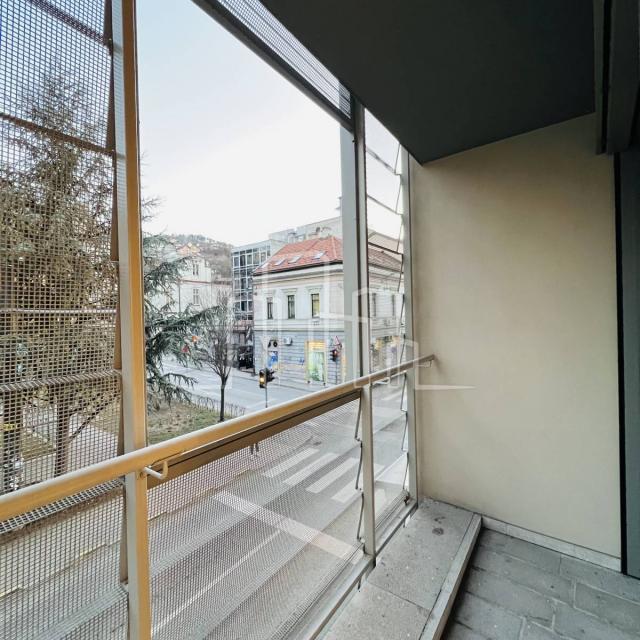Luxuriöse Wohnung zur Miete in Čobani, Neubau