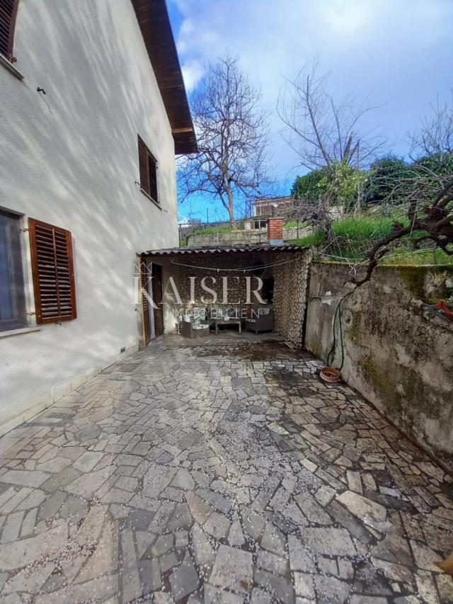 Istria - Buzet, family house 350 m2