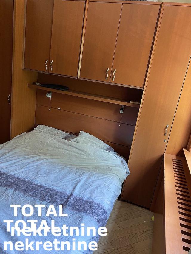 4. 5 Četvoroiposoban stan NOVI SAD, 412000€