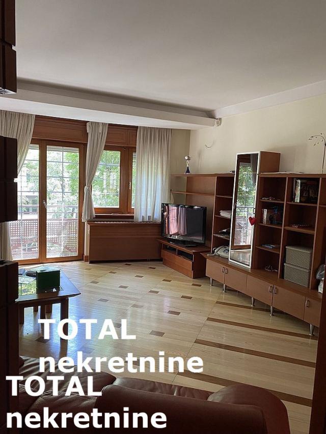 4. 5 Četvoroiposoban stan NOVI SAD, 412000€