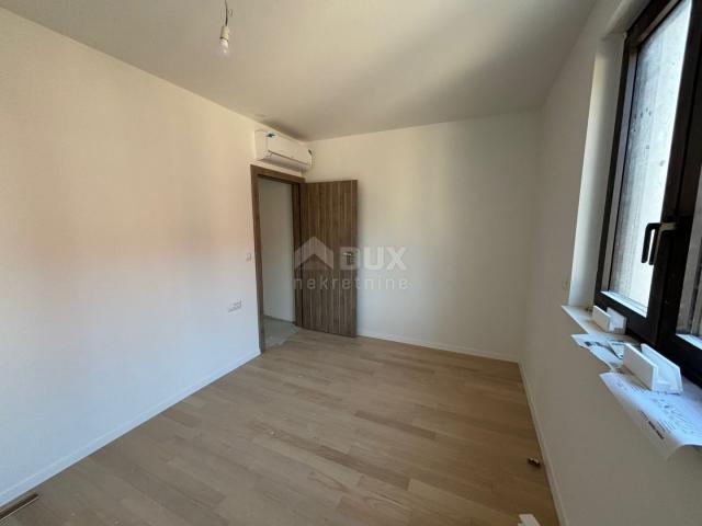 ZADAR, VIDIKOVAC - Apartment in a new building with a garden and a garage