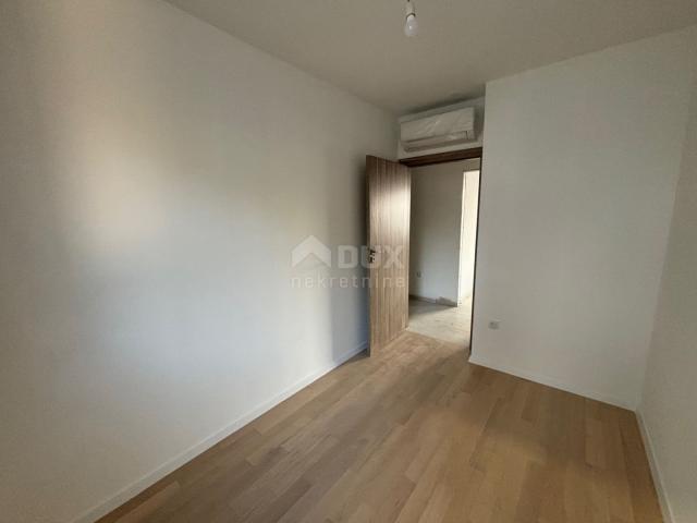 ZADAR, VIDIKOVAC - Apartment in a new building with a garden and a garage