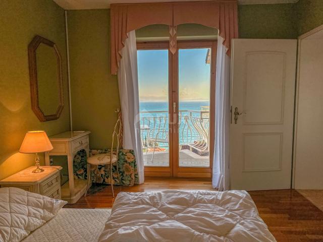 OPATIJA, LOVRAN - elegante Wohnung in einem Haus, 300 m vom Meer entfernt, Aussicht, Terrasse