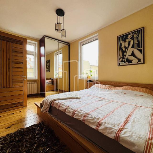 Ferhadija-Wohnung mit drei Schlafzimmern zu vermieten, Stari Grad Sarajevo