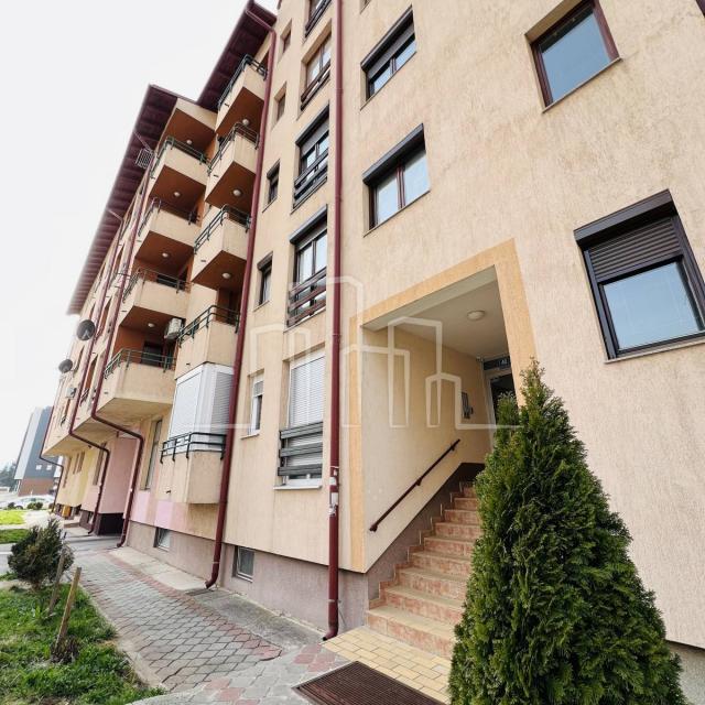 Dreizimmerwohnung Ost Sarajevo Lukavica zu verkaufen