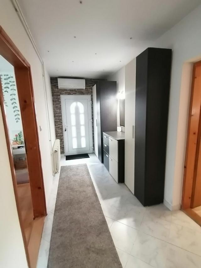 Prizemna kuća 132m2, garaža, plac 627m2 u odličnom stanju - Adice