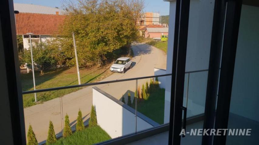 Apartman, Vrdnik, 110m. kv. 250000eura