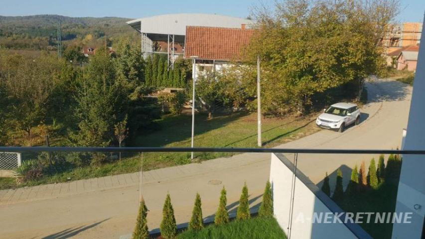 Apartman, Vrdnik, 110m. kv. 250000eura