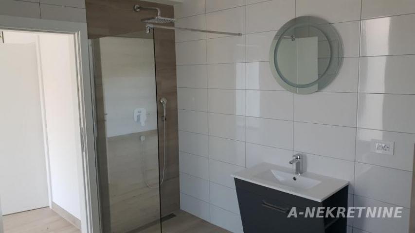 Apartman, Vrdnik, 110m. kv. 250000eura