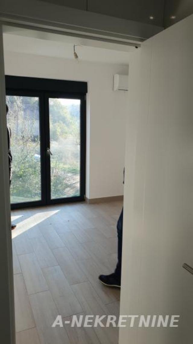 Apartman, Vrdnik, 110m. kv. 250000eura