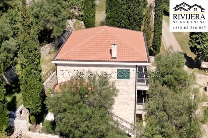 Stone house with pool and sea view Herceg Novi Zvinje