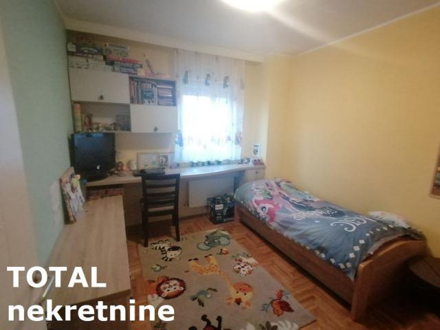 4 Četvorosoban stan NOVI SAD, 180250€