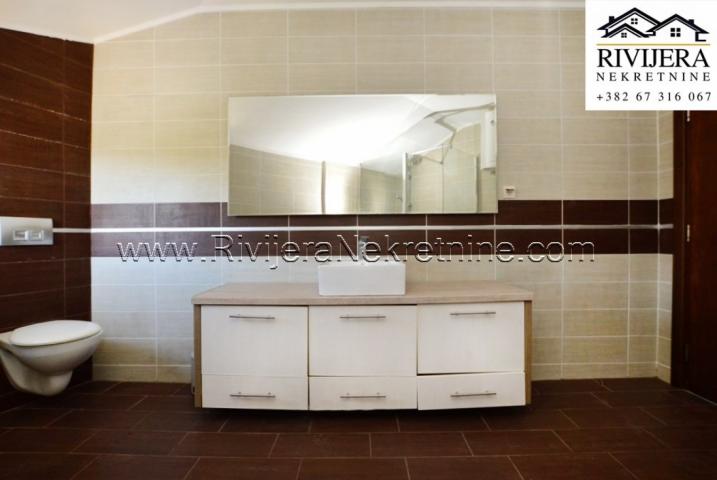 Sale of a two-bedroom apartment with swimming pool Krimovica Kotor