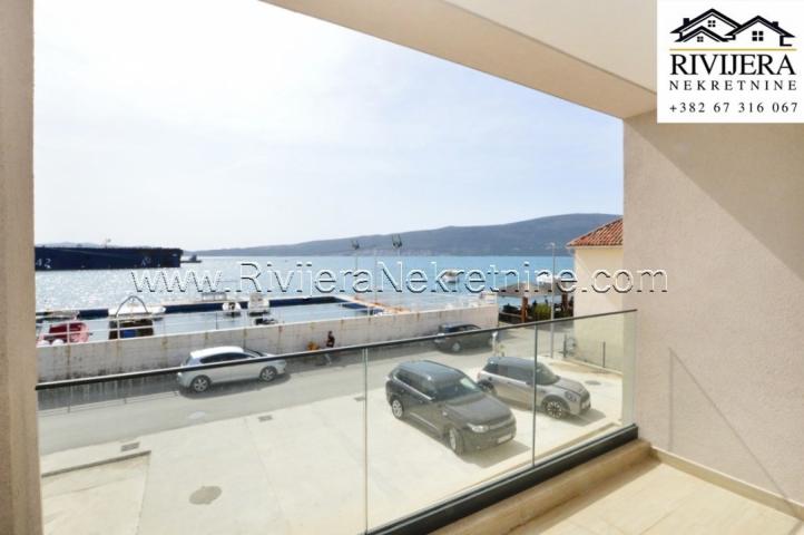 Two-bedroom newly built apartment in Bijela, first row to the sea