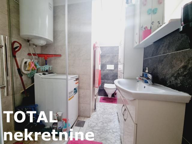 3 Trosoban stan PETROVARADIN, 144200€