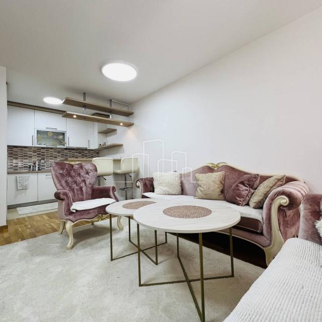 Superb three-room furnished apartment in the center of Sarajevo for rent