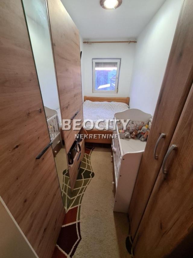 Novi Sad, Nova Detelinara, Trg Majke Jevrosime, 1. 5, 32m2, 75000EUR