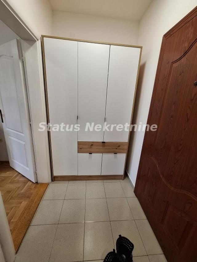 ODLIČNA RENOVIRANA GARSONJERA 30M2 BULEVAR EVROPE 350EU