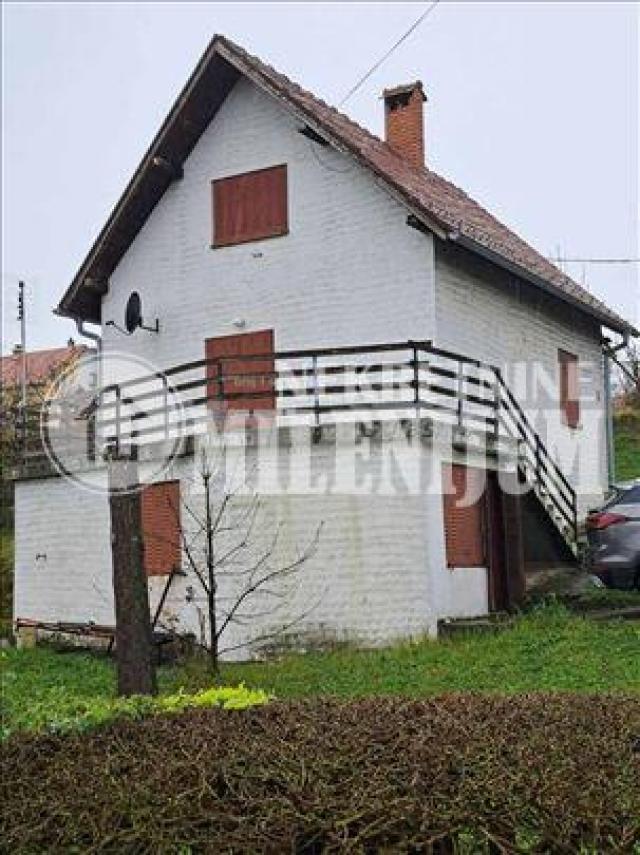 Kuća sa  voćnjakom u naselju Livadice ID#1794