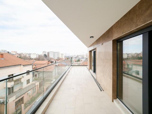 Prodajemo izuzetan penthouse na Voždovcu, 357m2
