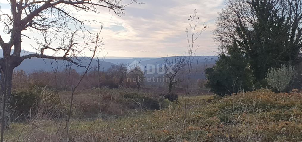 ISTRIA, BARBAN - Land with valid permit and paid utilities, beautiful view