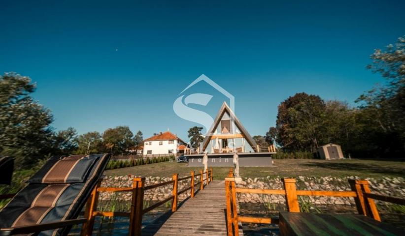 Lux kuća u Rabrovcu uz samo jezero